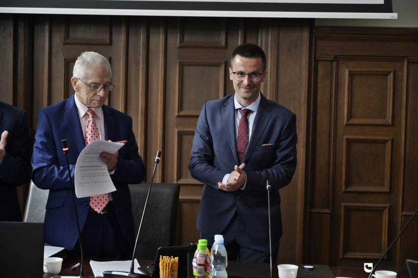 Obraz główny sekcji, dla artykułu: Nowy burmistrz i nowa Rada Miejska w Mrągowie. Pierwsza sesja za nami [VIDEO+ZDJĘCIA]
